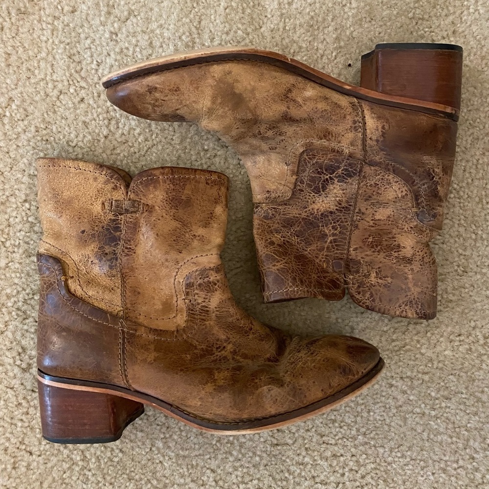 Distressed diba true boots with block heel. Size 9.5